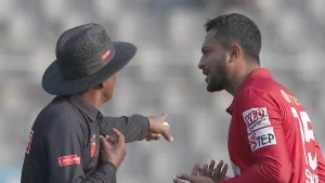 prothomalo-bangla_2023-01_e43c4b1a-c476-47b1-b6d5-dae4d44585d4_Shakib_entered_the_field_and_argued_with_the_umpire__3